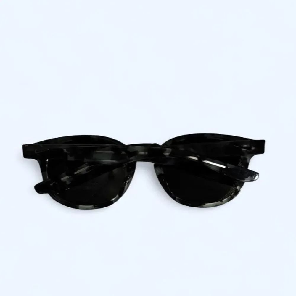 Brand New Nike Achieve Women's/Unisex Black and Grey Tortoiseshell Sunglasses